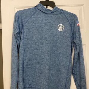 Vineyard Vines Boys XL hooded shirt